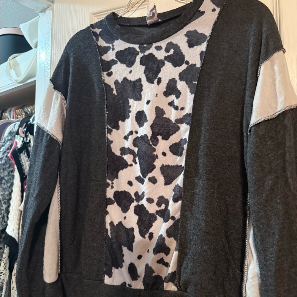 7th Ray Black and White Cow Print Top